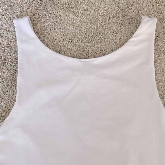 Dynamic • White High Scoop Neck Smooth Crop Tank - Picture 5 of 10